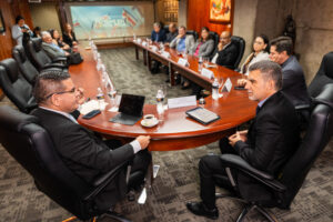 Encuentro con miembros de la Junta Directiva General del CFIA, Comisión Paritaria Pensar en Costa Rica y Administración CFIA.